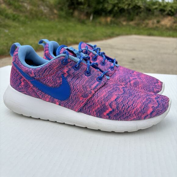 Nike Other - Nike Roshe One Low Running Shoes Pink Youth Size 7Y Athletic Sneaker 677784-600